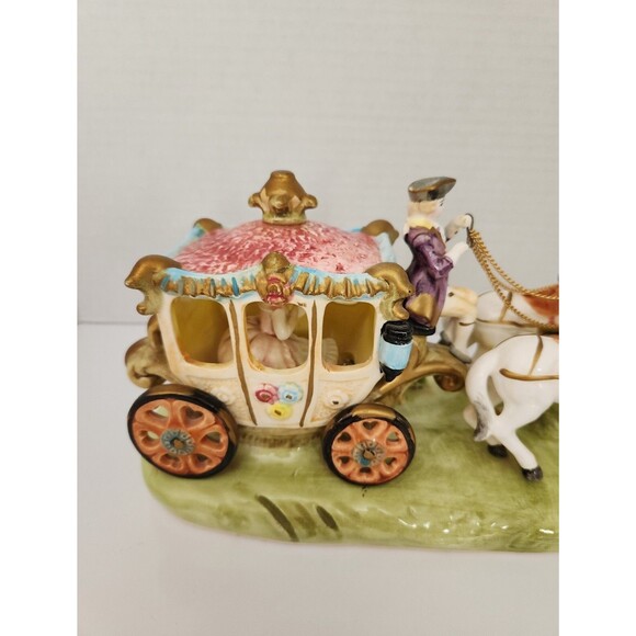 Porcelain Princess in Horse and Carriage Made in Japan 14-5604 - Picture 3 of 13